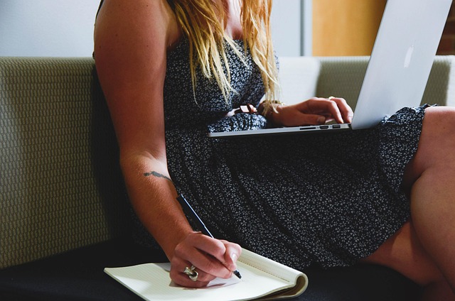 make money online while traveling